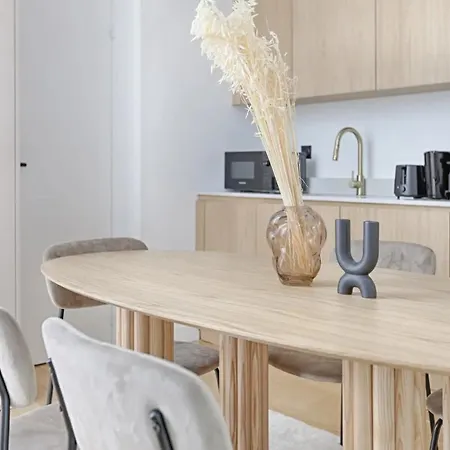 Montparnasse - Modern & Renovated 3bd For 8 Guests Paris