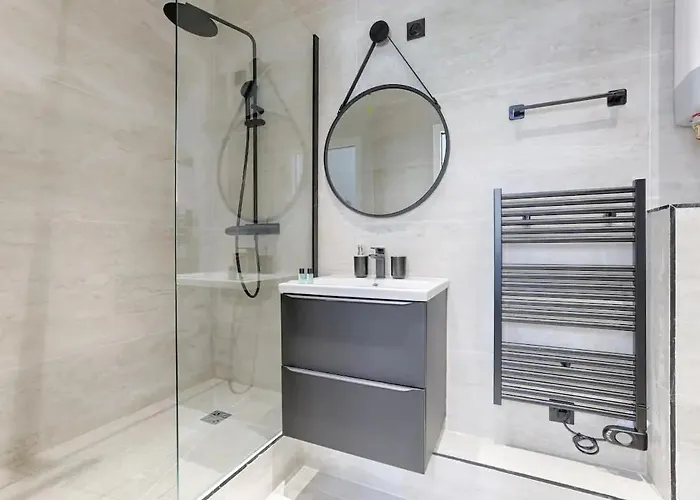 Montparnasse - Modern & Renovated 3bd For 8 Guests パリ